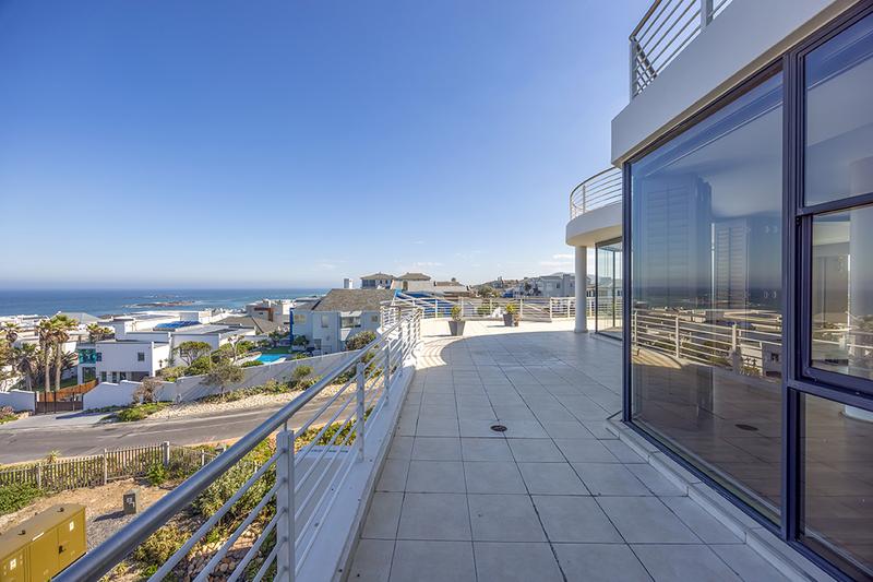 3 Bedroom Property for Sale in Bloubergstrand Western Cape